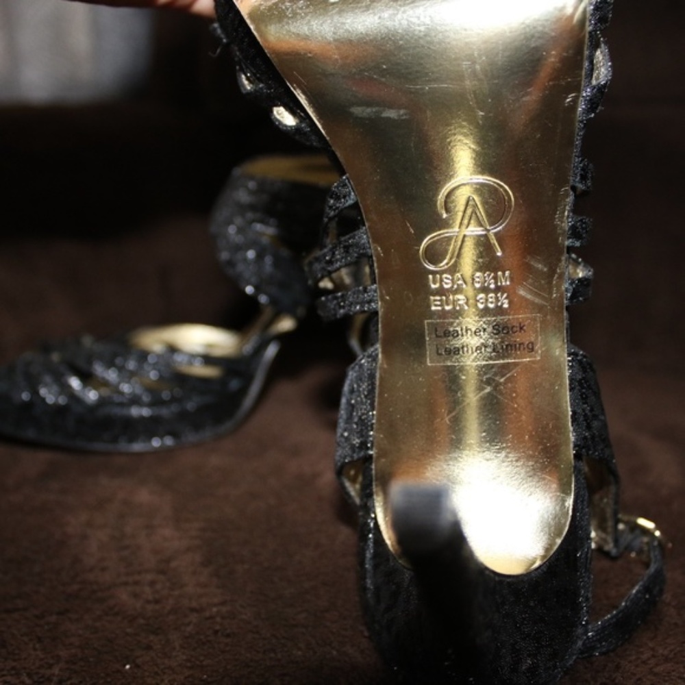 Adrianna Papell Black Heels strappy sparkly - Picture 7 of 7